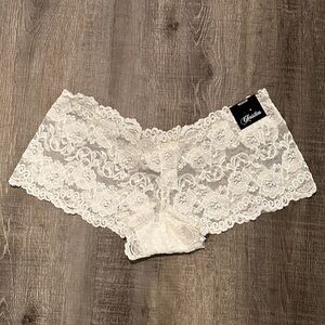 💞 New Women’s Size Medium White Lace Cheeky Hipster Panties Underwear